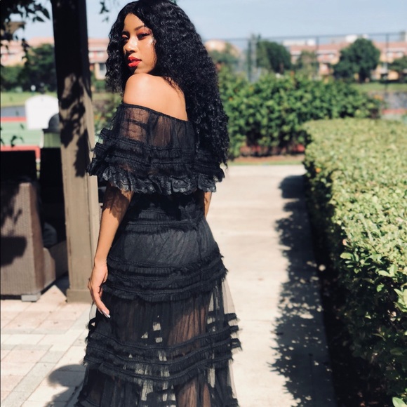 Black off the shoulder maxi dress - Picture 6 of 8